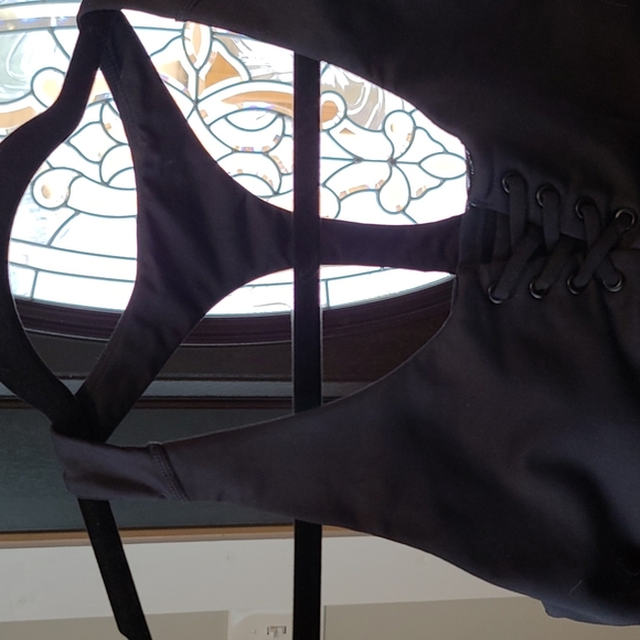 NWOT Zella Laced Sports Bra Size L Black & Red - Picture 8 of 12